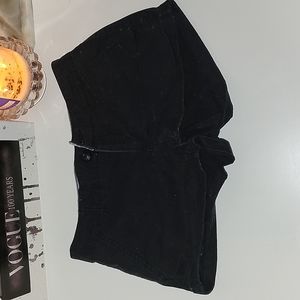 EUC SO Chino shortie shorts in Black, sz 1